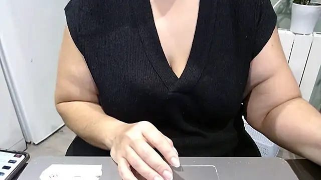 Snapshot of alejandraxxz chatting on January 29, 2025, 5:09 am alejandraxxz online show from January 29, 2025, 5:09 am