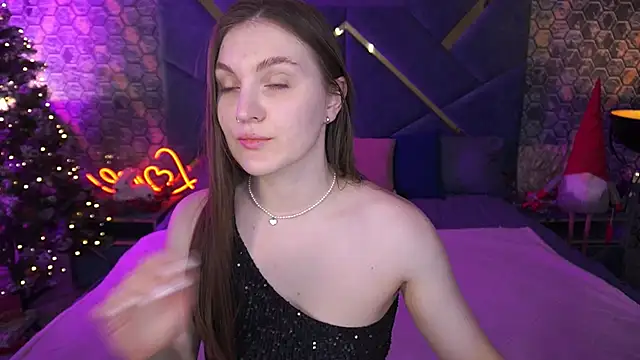 EmmyCharmm online show from December 23, 2025, 6:55 am