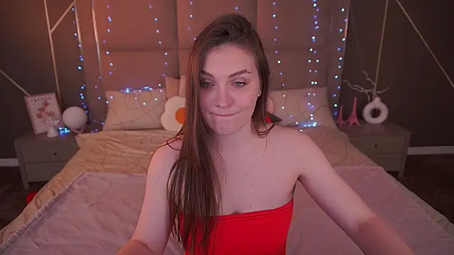 EmmyCharmm online show from March 5, 2026, 6:42 am