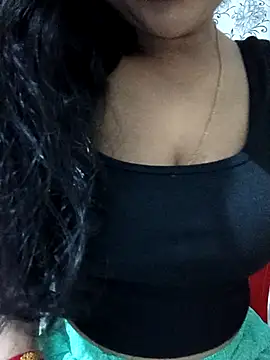 Snapshot of Dhum-Soni chatting on May 6, 2026, 7:41 pm Dhum-Soni online show from May 6, 2026, 7:41 pm