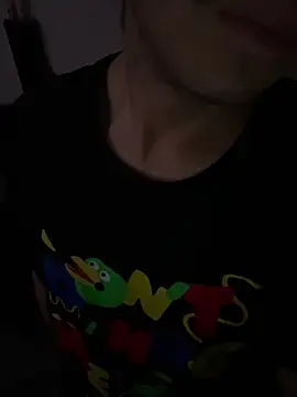 Snapshot of demonslayerr999 chatting on January 19, 2025, 2:36 am demonslayerr999 online show from January 19, 2025, 2:36 am