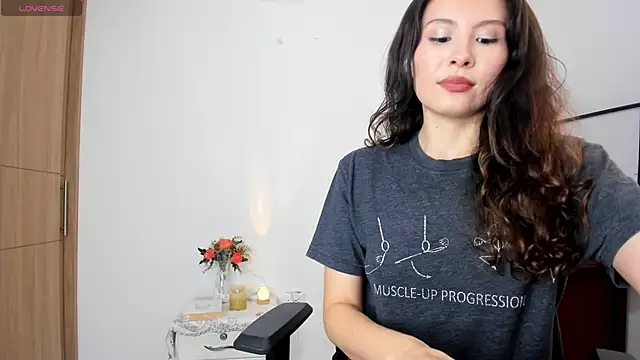 amara falcon online show from November 11, 2025, 1:55 pm