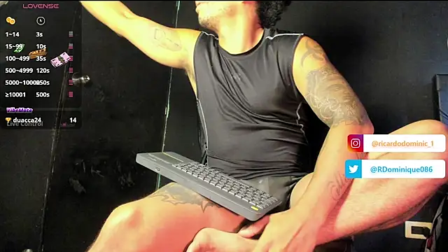 Snapshot of FuckHardlove chatting on April 29, 2026, 5:30 pm FuckHardlove online show from April 29, 2026, 5:30 pm