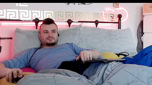 Snapshot of erotico69xxx chatting on September 24, 2025, 12:19 pm erotico69xxx online show from September 24, 2025, 12:19 pm