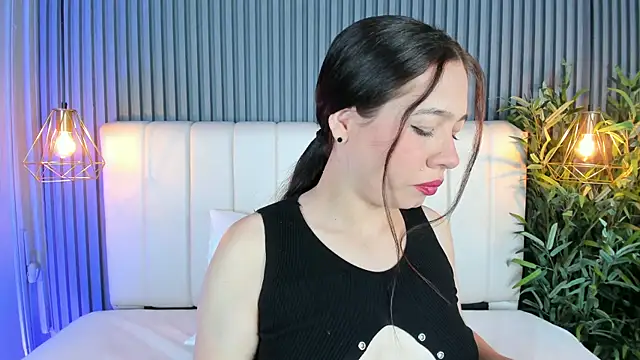 SaraRiley online show from December 3, 2025, 10:52 pm