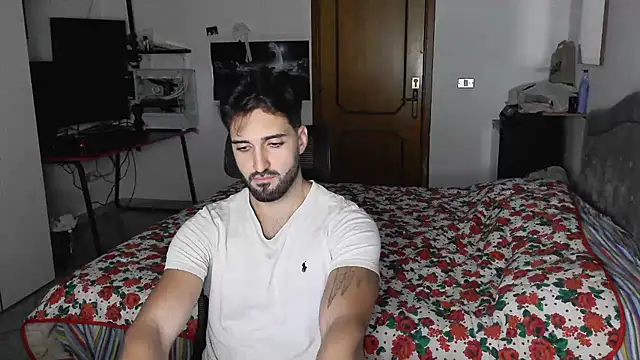 Alexox02 online show from November 18, 2025, 8:35 pm