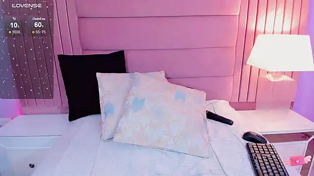 Snapshot of andrea_alvarz chatting on January 12, 2025, 7:53 am andrea alvarz online show from January 12, 2025, 7:53 am