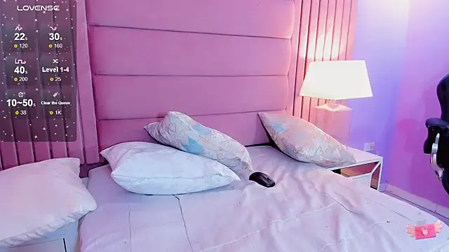 Snapshot of andrea_alvarz chatting on February 14, 2025, 8:21 am andrea alvarz online show from February 14, 2025, 8:21 am