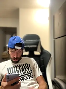 Snapshot of 4kUsh2Fashion0 chatting on October 10, 2025, 1:43 pm 4kUsh2Fashion0 online show from October 10, 2025, 1:43 pm