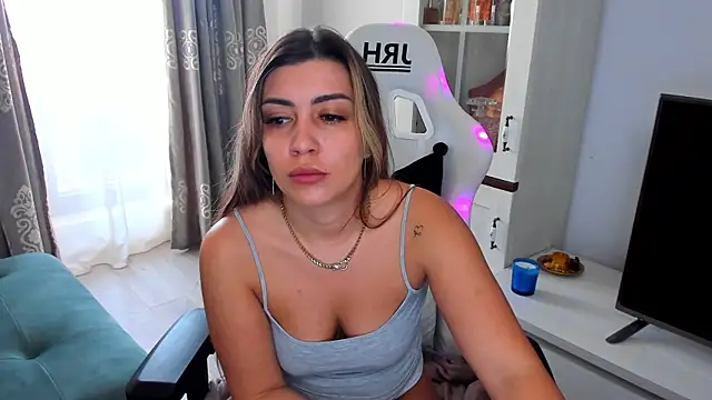 EveEvian online show from January 14, 2025, 8:52 am