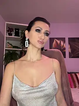 KatyEvanss online show from December 13, 2024, 6:27 pm