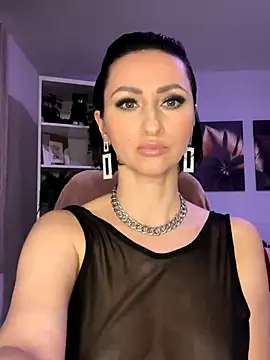 KatyEvanss online show from November 26, 2025, 7:04 pm