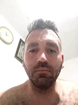 Snapshot of florin421 chatting on January 25, 2025, 9:14 pm florin421 online show from January 25, 2025, 9:14 pm