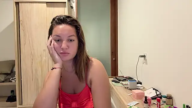 Nelly Fischer online show from October 23, 2025, 10:58 am