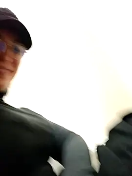 Ulyana72882 online show from January 4, 2025, 6:19 pm