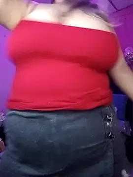 Snapshot of EllisW8 chatting on November 1, 2025, 10:45 pm EllisW8 online show from November 1, 2025, 10:45 pm