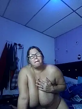 Snapshot of EllisW8 chatting on November 20, 2025, 1:00 pm EllisW8 online show from November 20, 2025, 1:00 pm