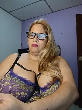EllisW8 online show from July 3, 2026, 11:22 pm