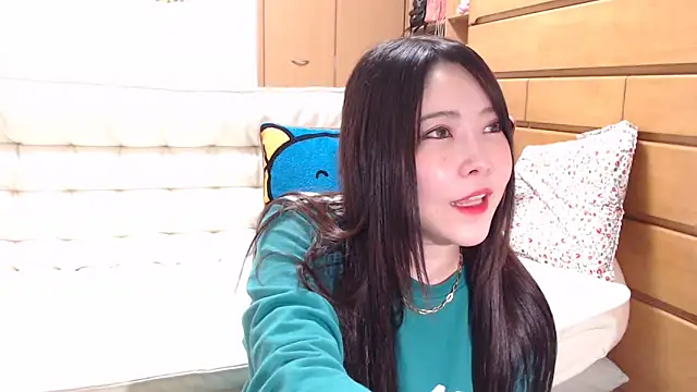 NATINATU252525 online show from January 21, 2025, 2:05 pm