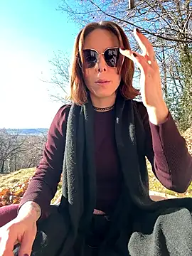 Mia Railey online show from January 11, 2026, 12:43 pm