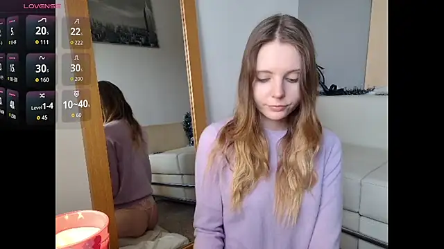 Snapshot of Frosty_Princess chatting on November 21, 2025, 1:54 pm Frosty Princess online show from November 21, 2025, 1:54 pm