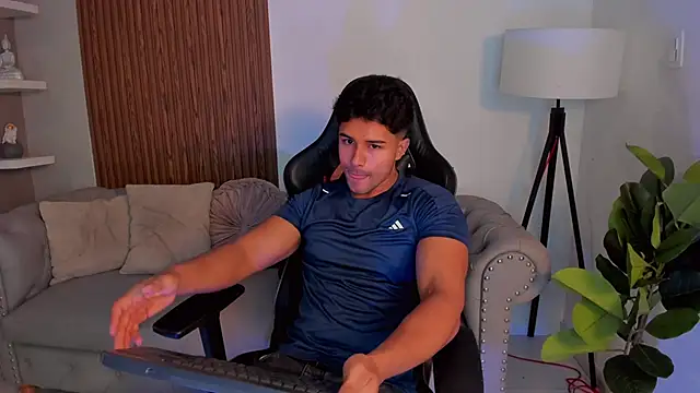 liam collins21 online show from September 23, 2025, 11:57 am