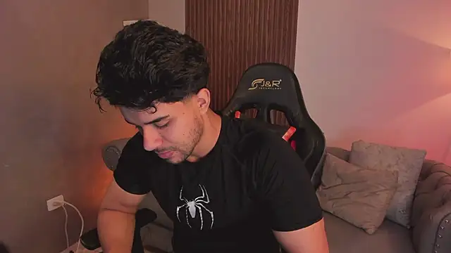 liam collins21 online show from February 15, 2026, 11:41 am