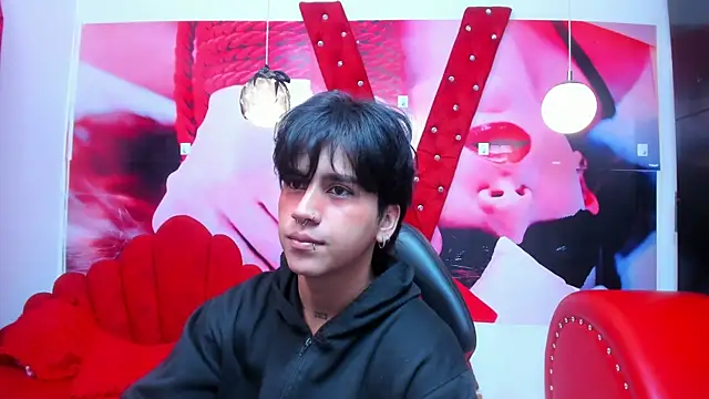 alex 477 online show from November 21, 2025, 11:31 am