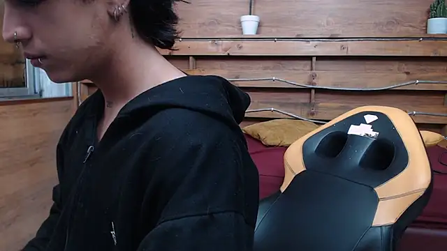 alex 477 online show from February 21, 2026, 11:33 am