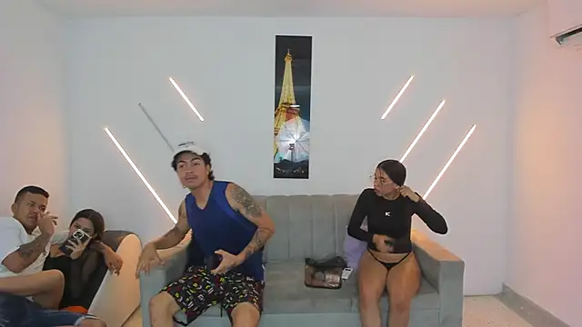 Snapshot of brutal_sex_room2 chatting on December 2, 2025, 12:43 pm brutal sex room2 online show from December 2, 2025, 12:43 pm