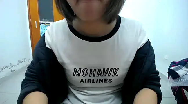 Michiko1 online show from February 3, 2025, 12:47 pm