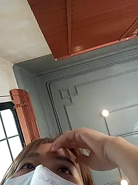 Michiko1 online show from December 18, 2025, 3:56 am