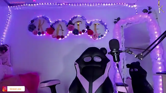 Snapshot of KATERAW chatting on March 3, 2026, 5:57 am KATERAW online show from March 3, 2026, 5:57 am