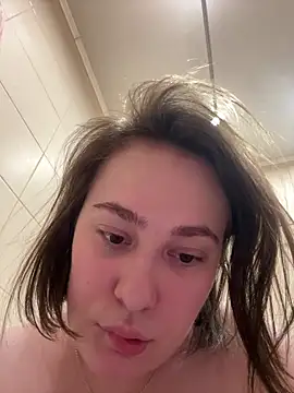 Golumm online show from October 31, 2025, 1:23 pm