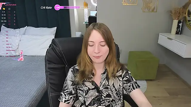 Snapshot of Cowell_Adelina chatting on February 1, 2025, 2:34 pm Cowell Adelina online show from February 1, 2025, 2:34 pm