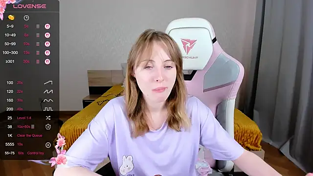 Snapshot of Cowell_Adelina chatting on March 22, 2025, 12:35 pm Cowell Adelina online show from March 22, 2025, 12:35 pm