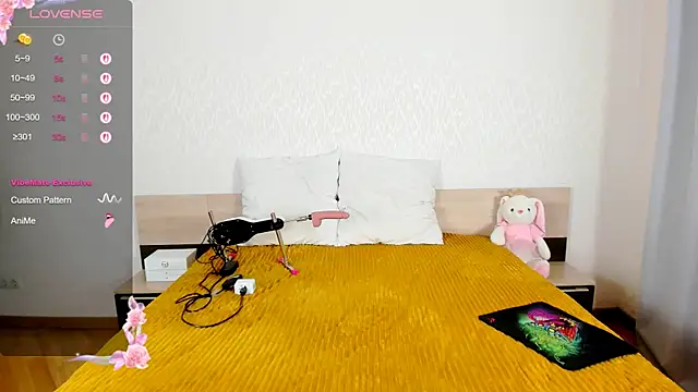 Snapshot of Cowell_Adelina chatting on September 24, 2025, 9:45 am Cowell Adelina online show from September 24, 2025, 9:45 am