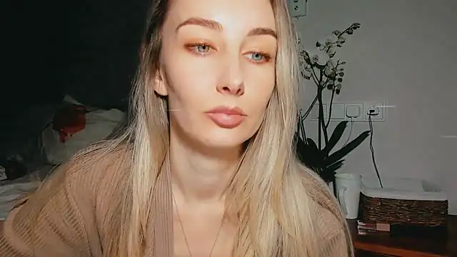 Maiami000 online show from January 23, 2025, 3:32 pm