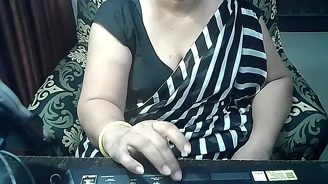 Punambhabisexy online show from November 27, 2025, 10:28 am