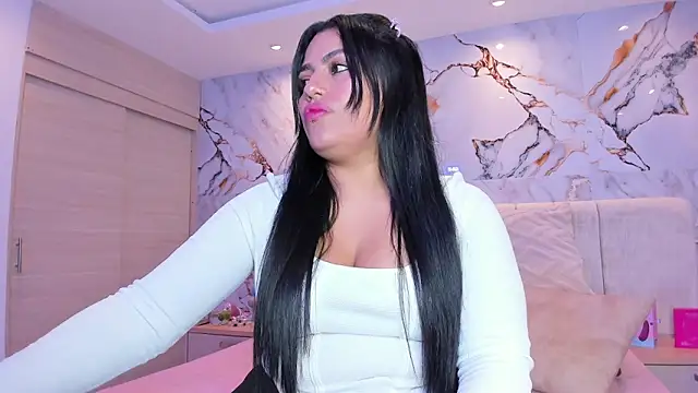 kiana cream online show from December 5, 2025, 4:58 pm