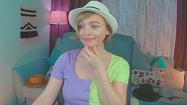 Snapshot of NandiSmile chatting on February 27, 2025, 2:54 pm NandiSmile online show from February 27, 2025, 2:54 pm