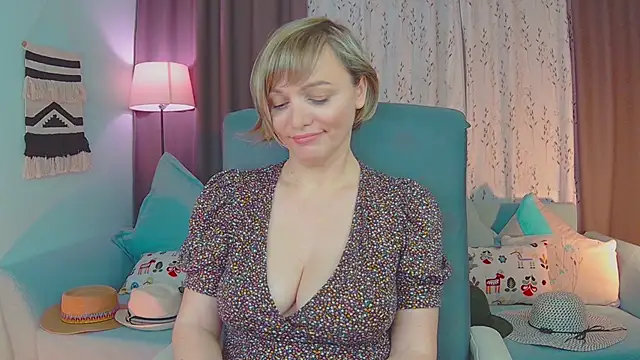 Snapshot of NandiSmile chatting on February 28, 2025, 7:46 pm NandiSmile online show from February 28, 2025, 7:46 pm