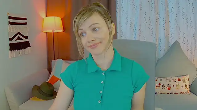 Snapshot of NandiSmile chatting on September 24, 2025, 6:50 am NandiSmile online show from September 24, 2025, 6:50 am