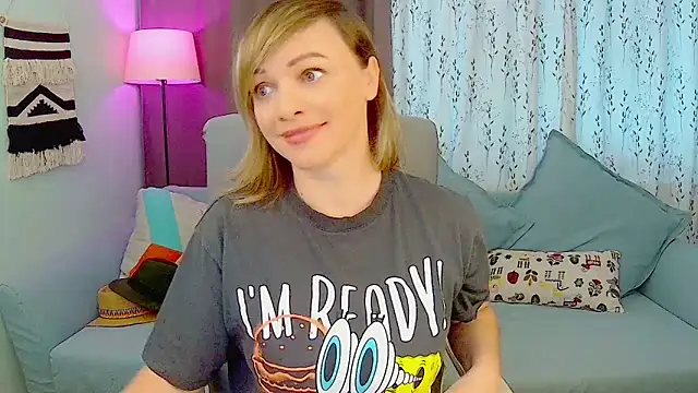 Snapshot of NandiSmile chatting on October 27, 2025, 8:07 am NandiSmile online show from October 27, 2025, 8:07 am