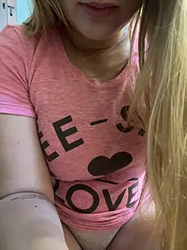 Snapshot of natashasweet chatting on December 10, 2024, 3:33 pm natashasweet online show from December 10, 2024, 3:33 pm