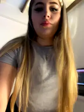 Snapshot of natashasweet chatting on September 23, 2025, 2:03 am natashasweet online show from September 23, 2025, 2:03 am