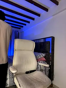 Snapshot of natashasweet chatting on September 24, 2025, 11:30 pm natashasweet online show from September 24, 2025, 11:30 pm