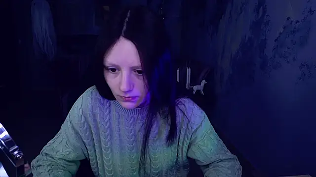 VeliraBraitberg online show from December 15, 2024, 5:13 am