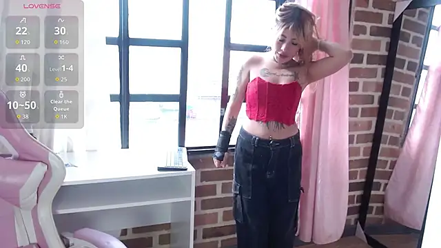 katty-candyy online show from June 28, 2026, 2:01 pm