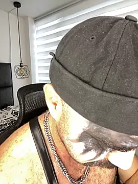 Snapshot of ADONIS_ART01 chatting on October 31, 2025, 7:04 pm ADONIS ART01 online show from October 31, 2025, 7:04 pm